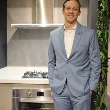 Festa marca a chegada da Elettromec em Balneário Camboriú