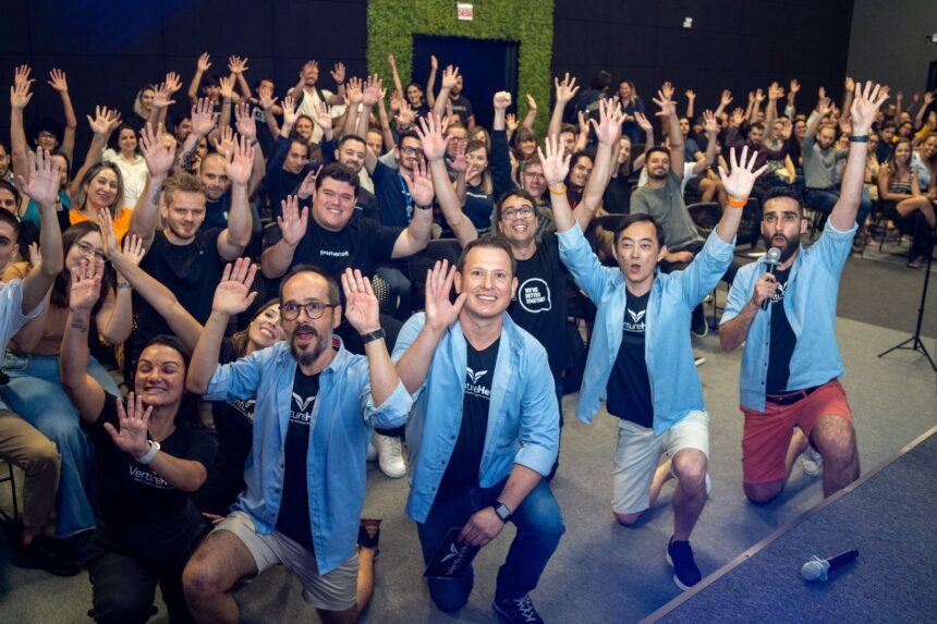 Grandes nomes do setor corporativo e de startups formam aceleradora em Blumenau Grandes nomes do setor corporativo e de startups formam aceleradora em Blumenau