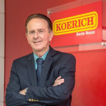 Antonio Koerich palestra para alunos de ciências contábeis na UFSC Antonio Koerich palestra para alunos de ciências contábeis na UFSC