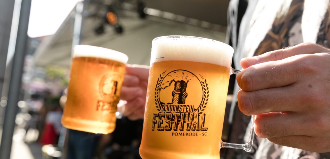 Contagem regressiva para o Schornstein Festival em Pomerode