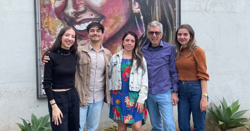Estudantes de Jornalismo criam podcast sobre vítimas de feminicídio em Blumenau