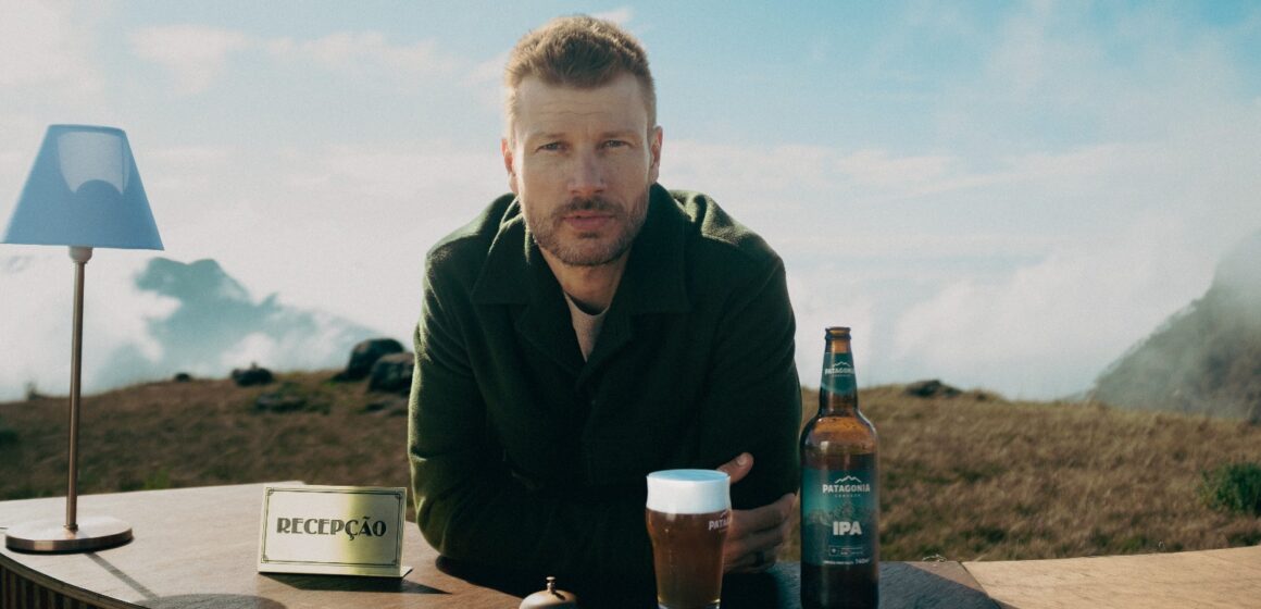 Rodrigo Hilbert estrela nova campanha da Cerveza Patagonia