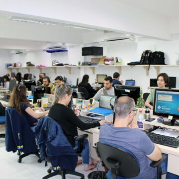 Empresários de São Paulo chegam a Blumenau para conhecer polo tecnológico Empresários de São Paulo chegam a Blumenau para conhecer polo tecnológico