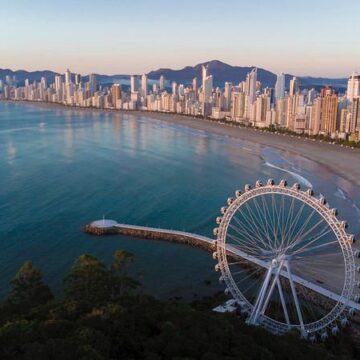 Balneário Camboriú está representada em dois prêmios de destaque do turismo brasileiro Balneário Camboriú está representada em dois prêmios de destaque do turismo brasileiro