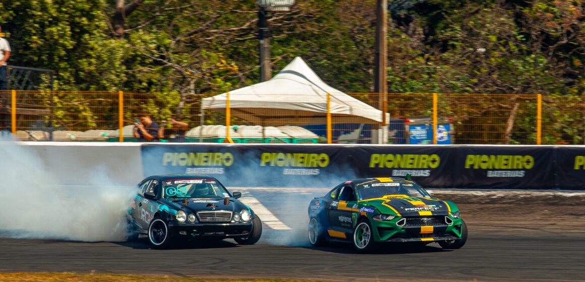 Campeonato Brasileiro de Drift acontece pela primeira vez no Parque Beto Carrero World