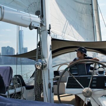 Toalhas Atlântica renova parceria com a expedição Voz dos Oceanos, da Família Schurmann