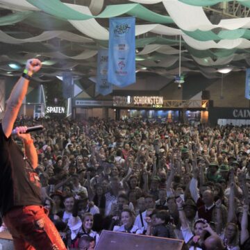 Tim Toupet inicia apresentações na 38ª Oktoberfest nesta quinta-feira
