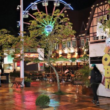 Com espaço ampliado, Oktoberfest Blumenau qualifica a experiência de quem visita a festa Com espaço ampliado, Oktoberfest Blumenau qualifica a experiência de quem visita a festa