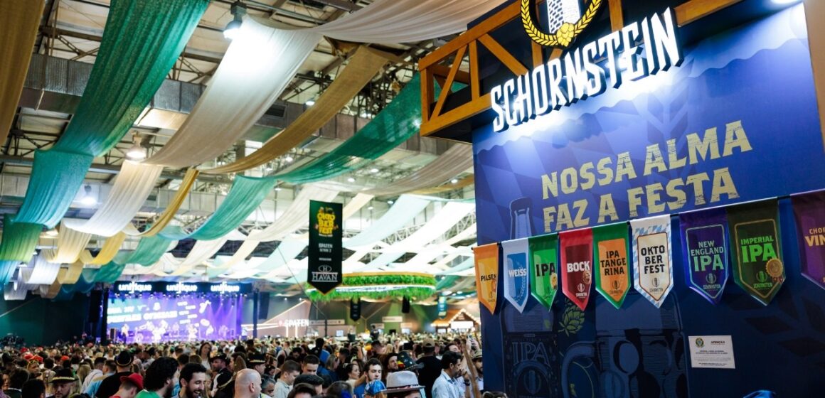 Prorrogada, Oktoberfest Blumenau oferece dez estilos de chope Schornstein