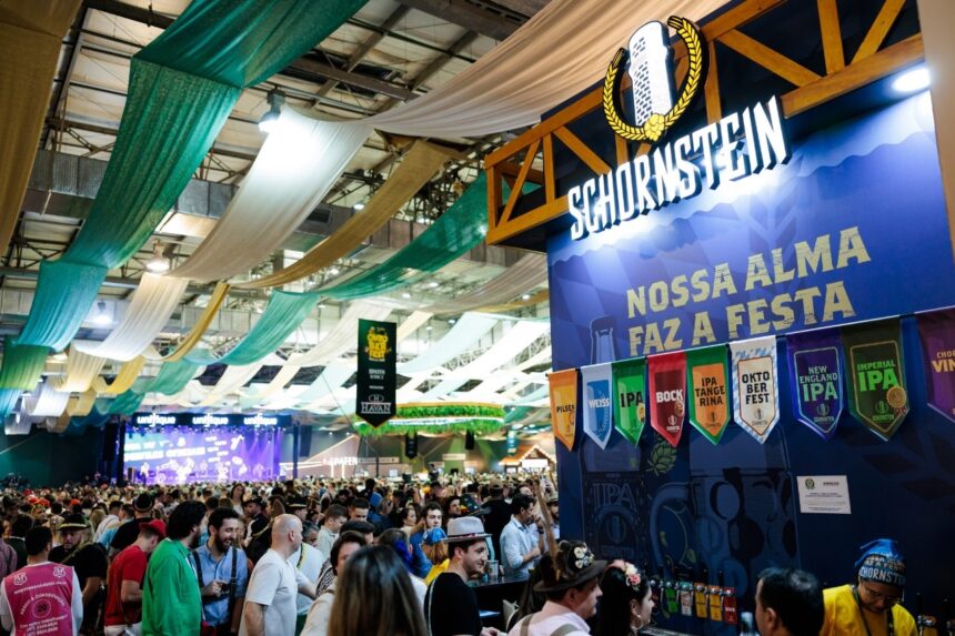 Prorrogada, Oktoberfest Blumenau oferece dez estilos de chope Schornstein