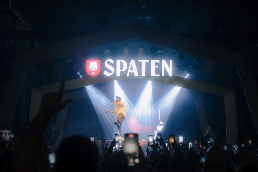 Camarote Spaten estreia na Oktoberfest com Dennis DJ