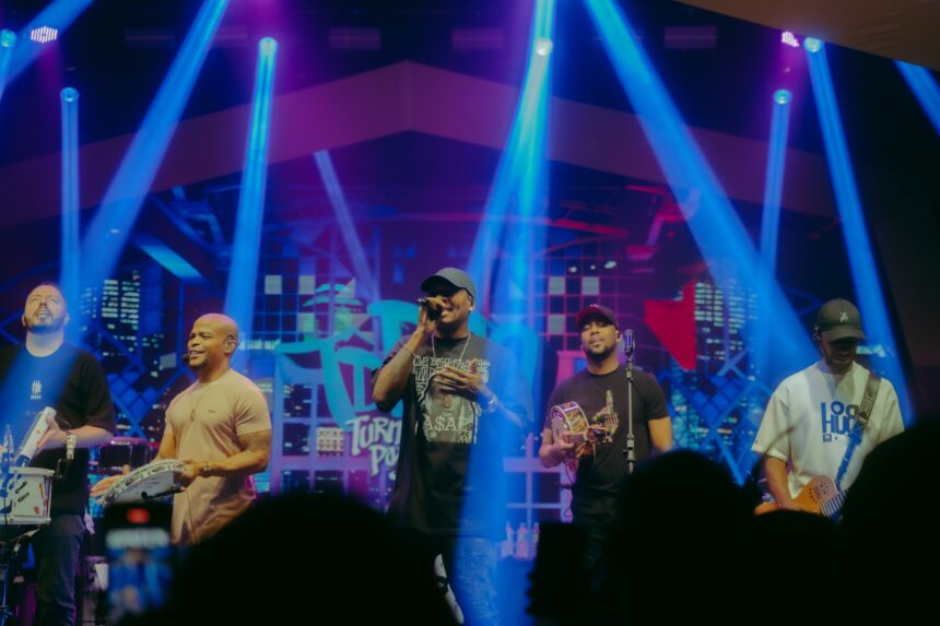 Spaten traz a Turma do Pagode para palco de seu camarote na Oktoberfest Blumenau