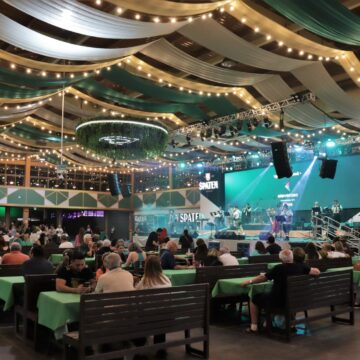Chega ao fim a 38ª Oktoberfest de Blumenau