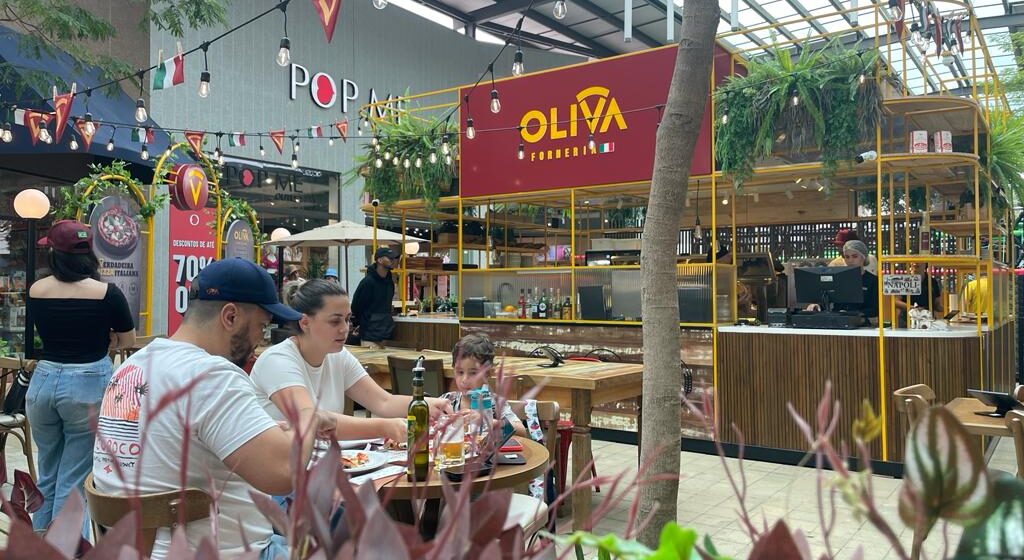 Forneria Oliva traz conceito da autêntica pizza italiana ao Porto Belo Outlet Premium