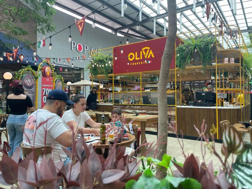 Forneria Oliva traz conceito da autêntica pizza italiana ao Porto Belo Outlet Premium