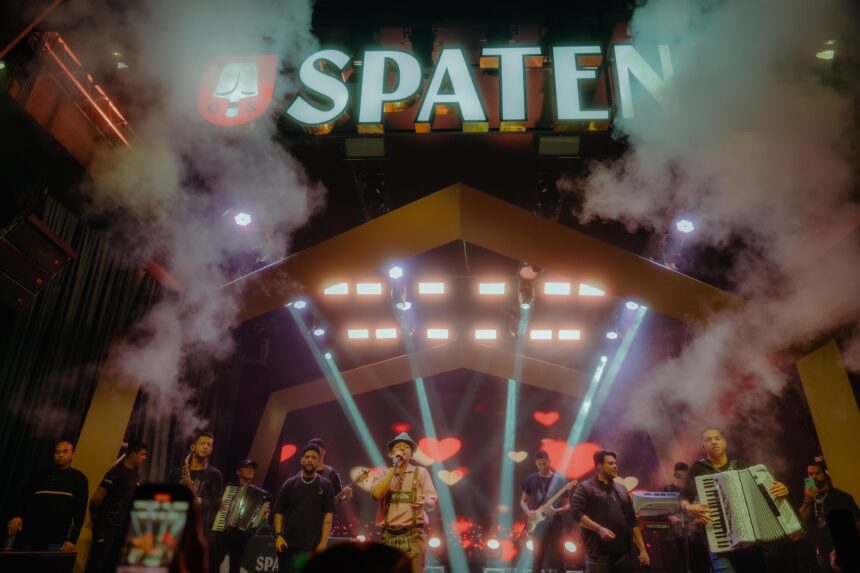Camarote Spaten recebe Rei do Piseiro com grande público nesta sexta-feira