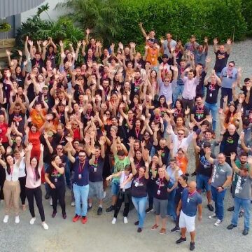 Fábrica de moda infantil celebra certificado internacional Great Place to Work