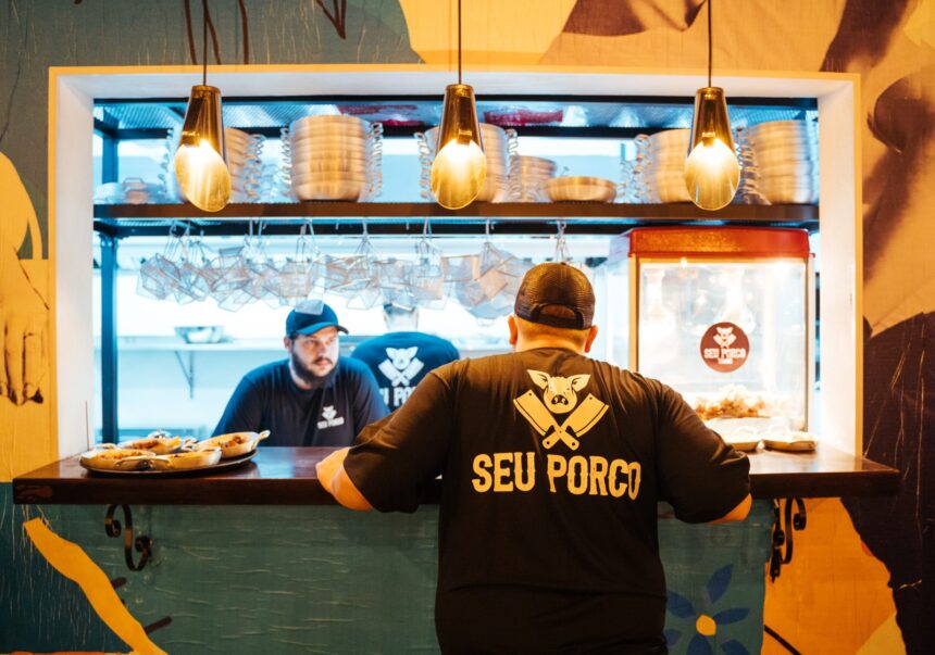 Restaurante Seu Porco investe na formatação do modelo de franquias para 2024