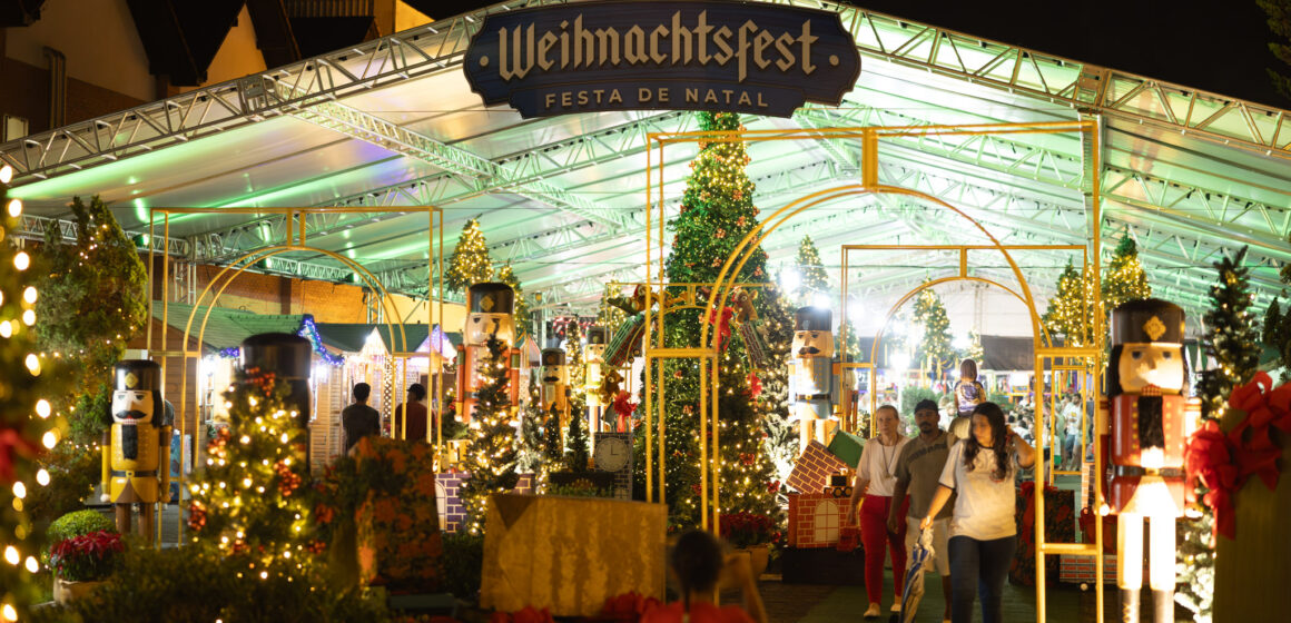 Weihnachtsfest celebra espírito natalino com tradição germânica em Pomerode