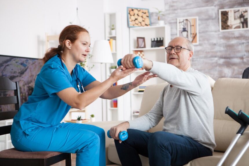 Pós-AVC: Terapia Ocupacional é essencial para vida independente e funcional