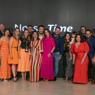 Com direito a viagem de cruzeiro e prêmios de até R$ 8 mil, fábrica têxtil de SC reúne representantes de todo o Brasil Com direito a viagem de cruzeiro e prêmios de até R$ 8 mil, fábrica têxtil de SC reúne representantes de todo o Brasil