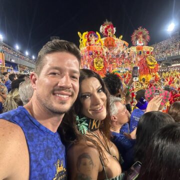 Família catarinense, que esteve em reality da Netflix, curte o carnaval em camarote na Sapucaí Família catarinense, que esteve em reality da Netflix, curte o carnaval em camarote na Sapucaí