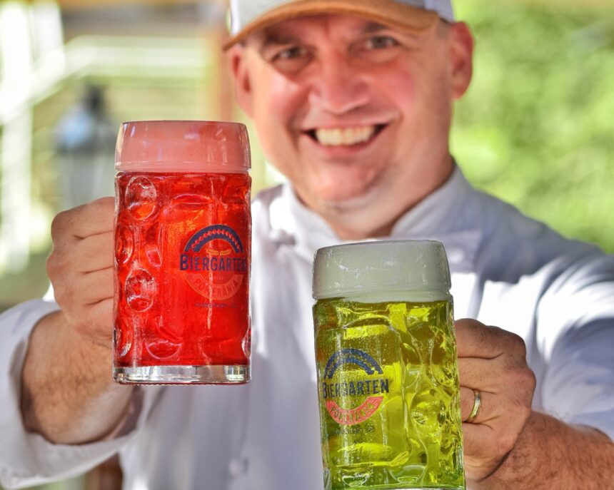 Chope colorido? Restaurante de SC adapta bebida alemã ao verão brasileiro