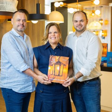 Livro conta como uma gigante da iluminação surgiu em Blumenau Livro conta como uma gigante da iluminação surgiu em Blumenau