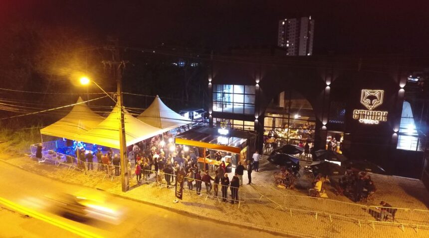 LOBO FOLIA: A Celebração de Carnaval com Rock da Struck Bier