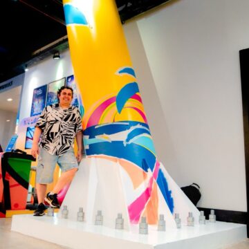 Pé da Roda Gigante de Balneário Camboriú se transforma em Obra de Arte Pé da Roda Gigante de Balneário Camboriú se transforma em Obra de Arte