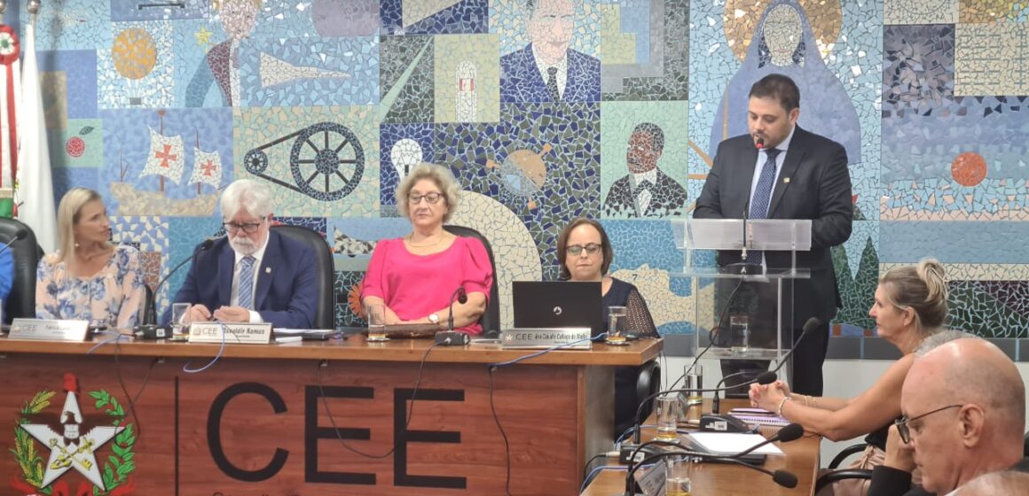 Diogo Martins é novo conselheiro de educação de Santa Catarina