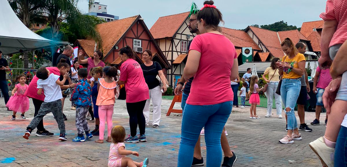 Opções para se divertir no Carnaval sem sair do Vale do Itajaí