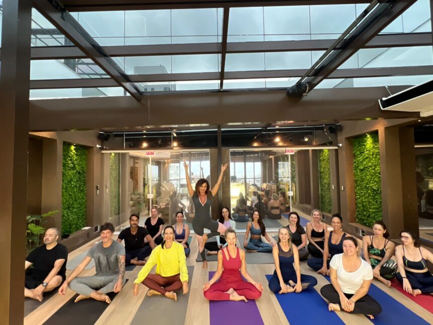 Aulão de Yoga celebrou o Dia Internacional da Mulher