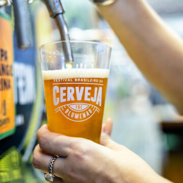 Semana da Cerveja Brasileira encerra com inovações e renova com 86% das cervejarias participantes para 2025 Semana da Cerveja Brasileira encerra com inovações e renova com 86% das cervejarias participantes para 2025
