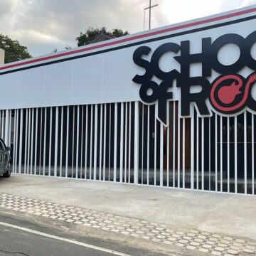 Blumenau recebe a School of Rock, maior rede de escolas de música do mundo