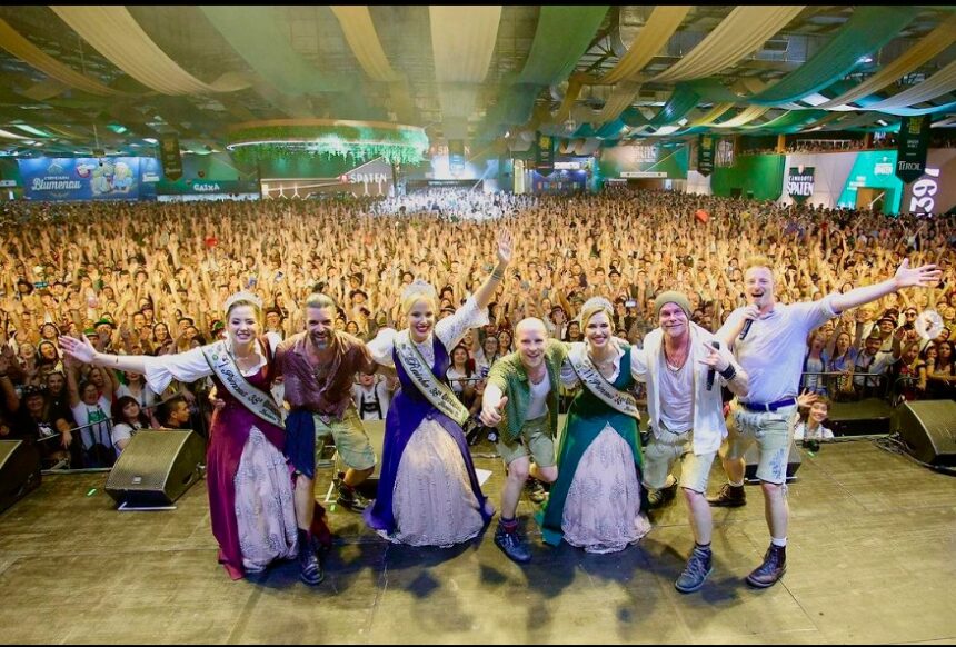 Oktoberfest Blumenau terá loja virtual para venda de produtos oficiais