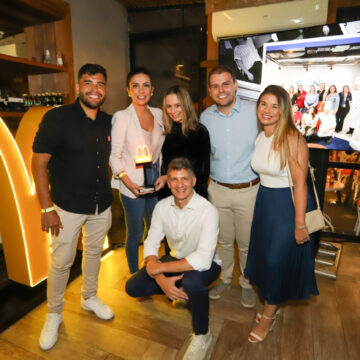 CartonDruck recebe prêmio da divisão Brasil do McDonald’s CartonDruck recebe prêmio da divisão Brasil do McDonald’s