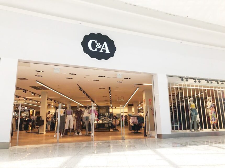 C&A inaugura loja no Itajaí Shopping com soluções digitais e novo formato clean e intuitivo
