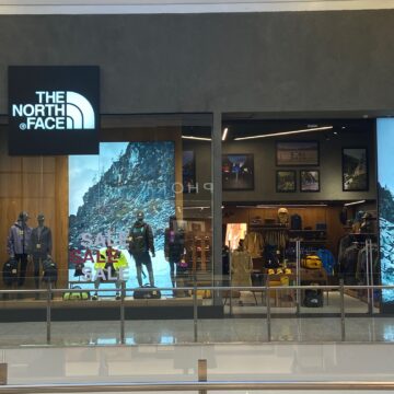 Geolocalização do Balneário Shopping agora é estampa da The North Face