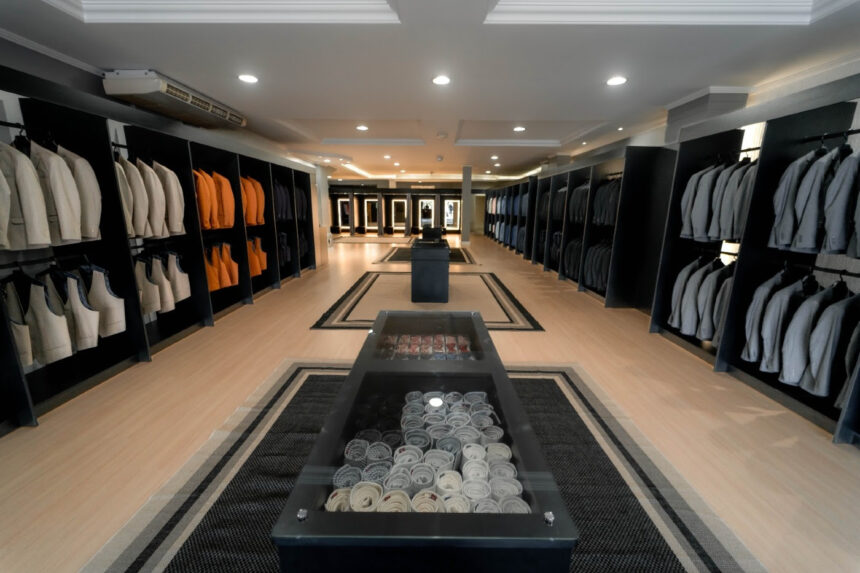 Maior franquia de trajes masculinos do Brasil inaugura em Blumenau