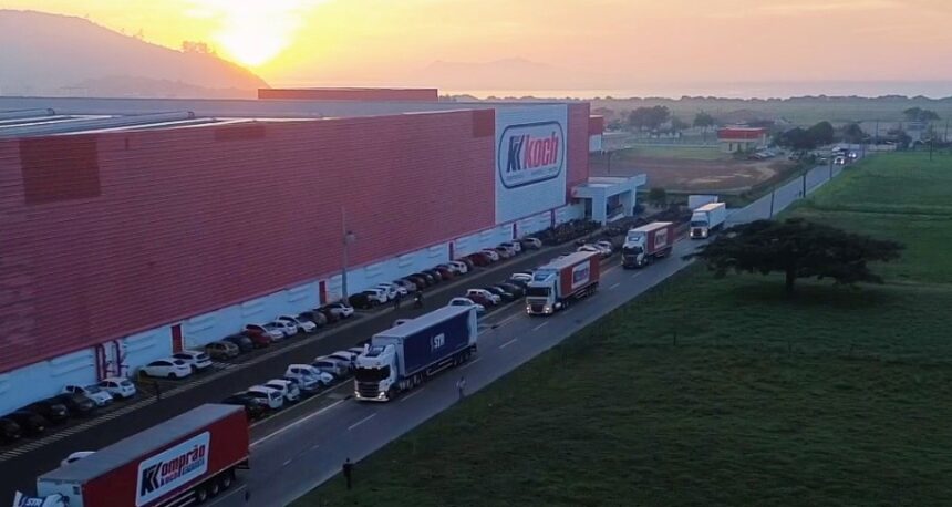 Grupo Koch envia mais de 200 toneladas de donativos arrecadados para o RS