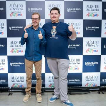 Marcos Petry, renomado palestrante autista esteve no Balneário Shopping no fechamento do Abril Azul 
