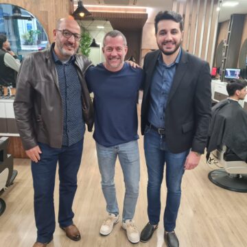 Malvino Salvador visita as Barbearias Vip de Itajaí e da Avenida Brasil