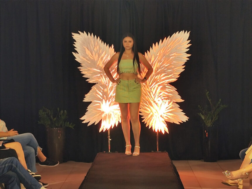 Desfile beneficente encerra a Semana da Indústria em Blumenau