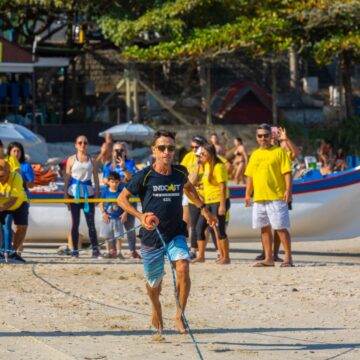 Ranchos de pesca de Bombinhas iniciam provas da oitava edição da gincana cultural do Saragaço