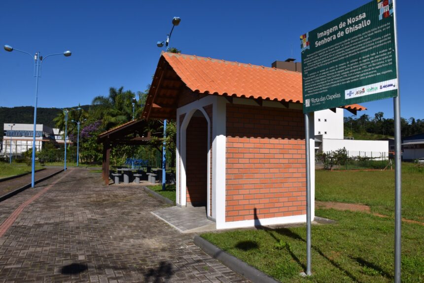Rota das Capelas em Ascurra ganha novo oratório