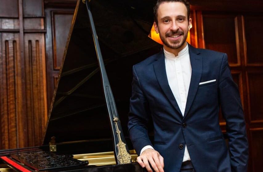 Diretor artístico da OFiC, pianista Pablo Rossi faz concerto em Londres nesta terça-feira, 4