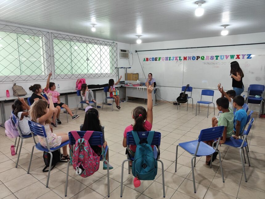Instituto que desenvolve oficinas para crianças em Camboriú faz campanha para arrecadar fundos