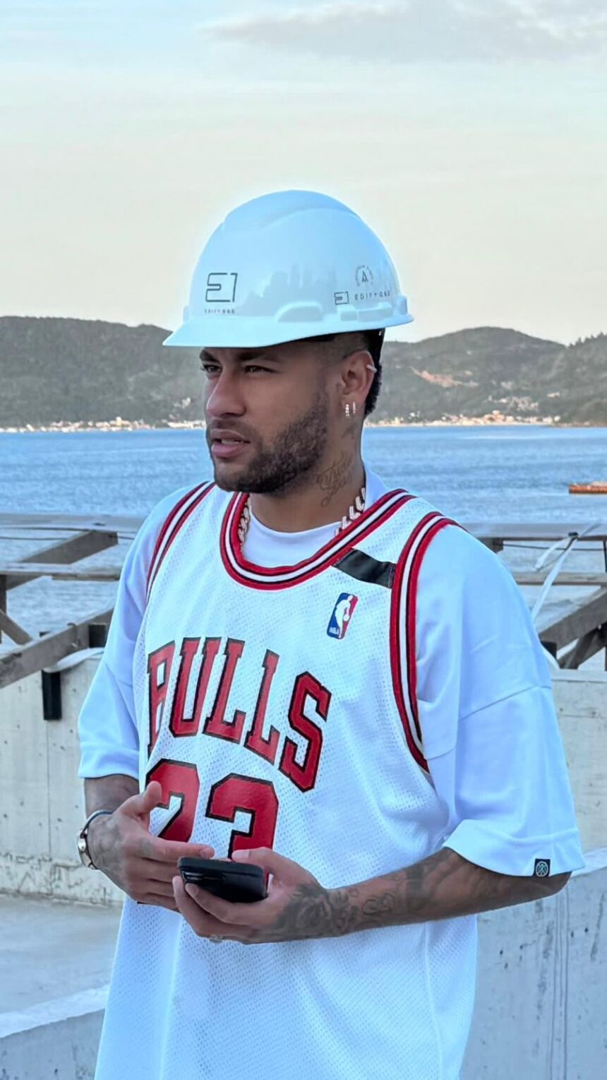 Neymar visita o Edify One, empreendimento em Itapema do qual a NR Sports é sócia Neymar visita o Edify One, empreendimento em Itapema do qual a NR Sports é sócia