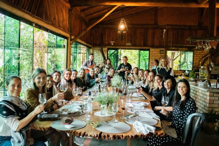 Designer Juliano Guidi recebe profissionais de Florianópolis para Experiência Residual em Itajaí